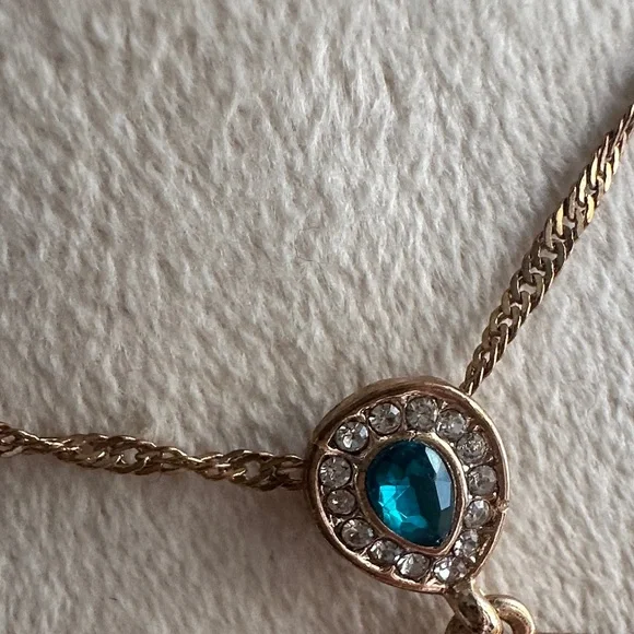 Faceted Blue and Gold Teardrop Pendant Necklace on Twisted Chain - Picture 9 of 16